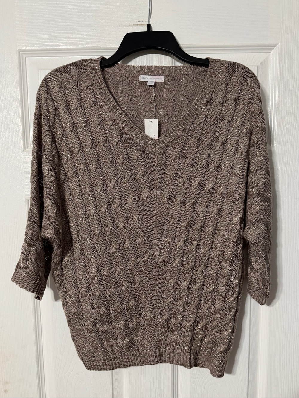 NWT New York & Company Women’s Taupe/Gold Metallic Cable Knit V-Neck Sweater
